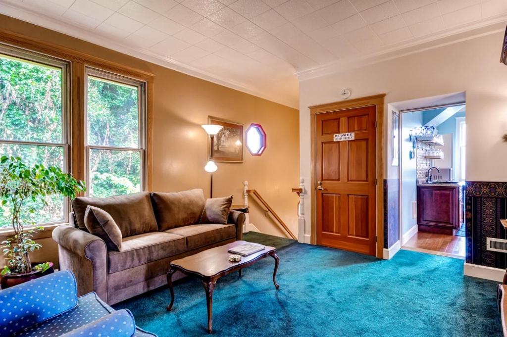 Astoria Painted Lady Historic Apt With River View! מראה חיצוני תמונה