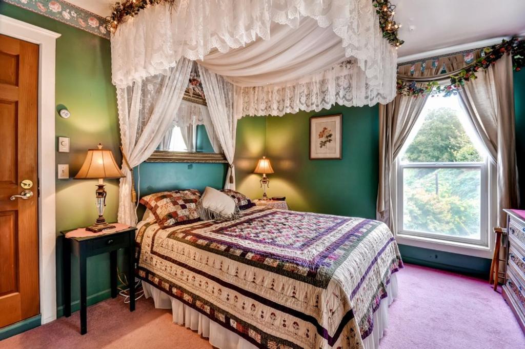 Astoria Painted Lady Historic Apt With River View! מראה חיצוני תמונה